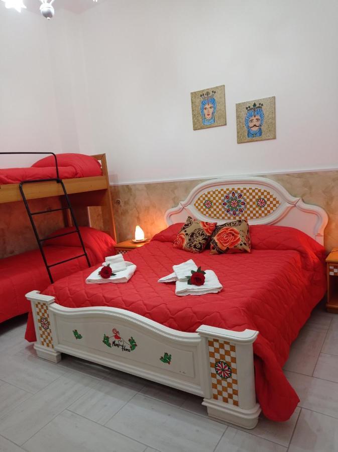 Mary Home - Casa Vacanza Taormina Exteriör bild