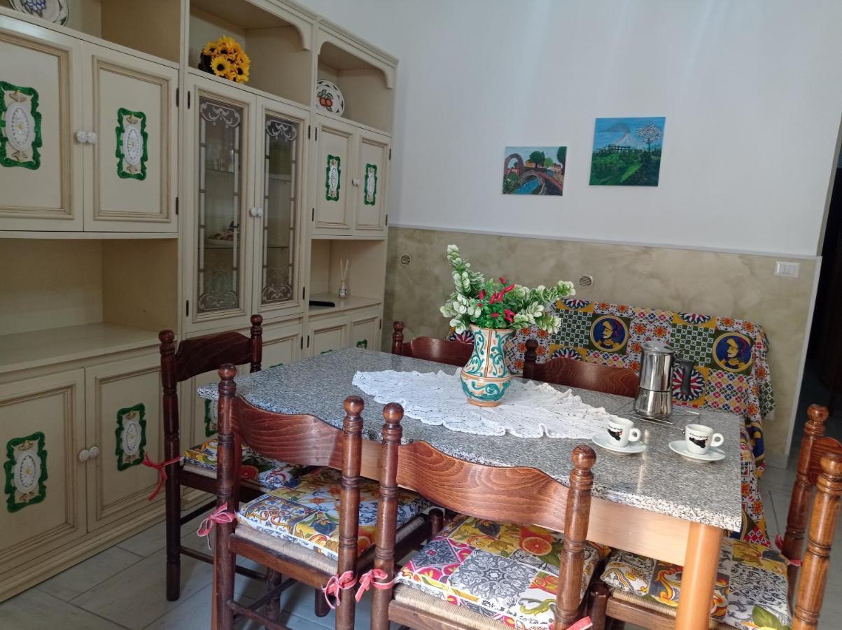 Mary Home - Casa Vacanza Taormina Exteriör bild